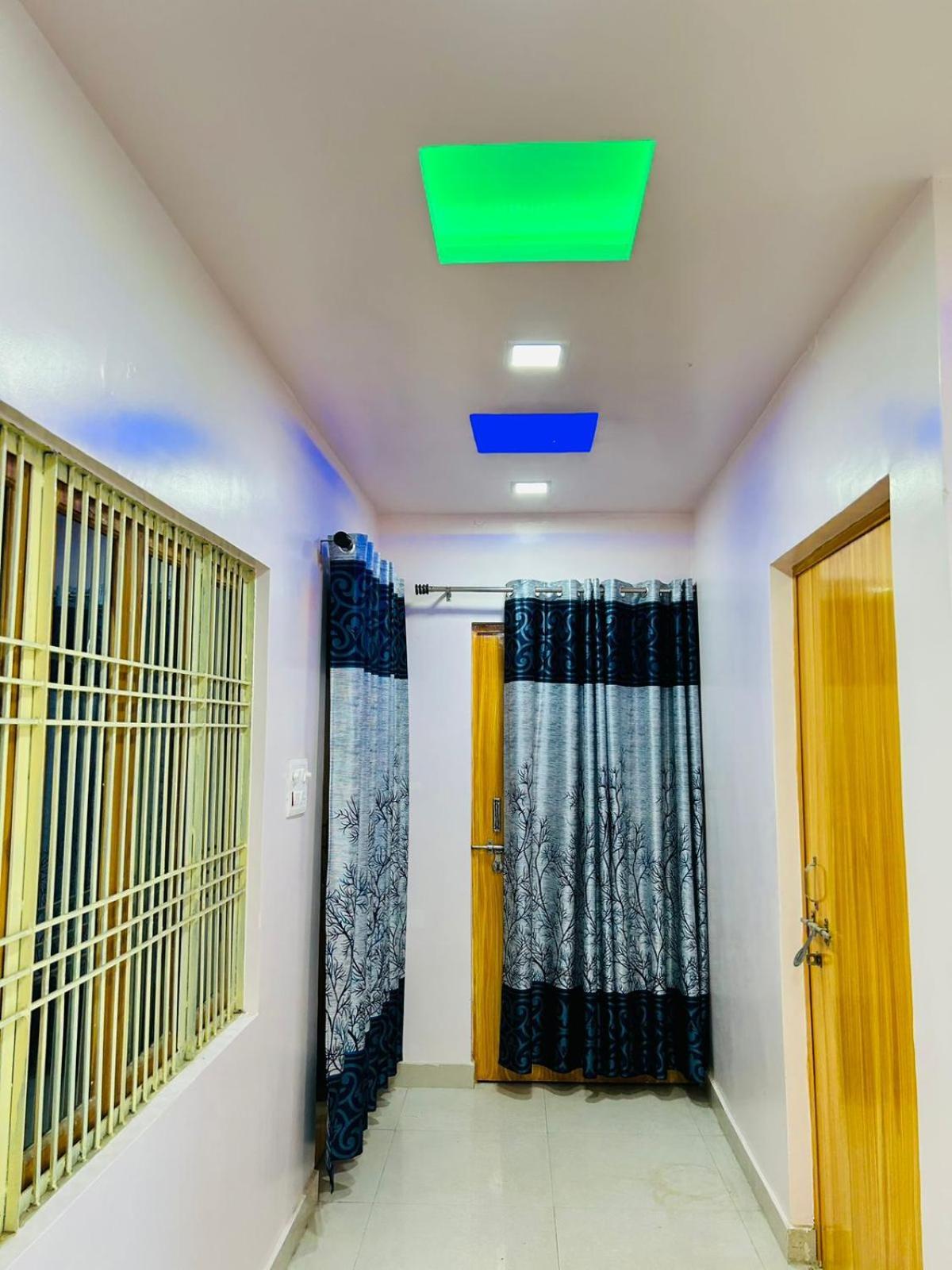 Smart Stays - Mmmut College - Gkp Airport Gorakhpur Eksteriør billede